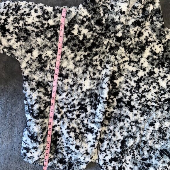 Hooded Black White Sherpa Jacket Open Front Lularoe Medium - Picture 6 of 10